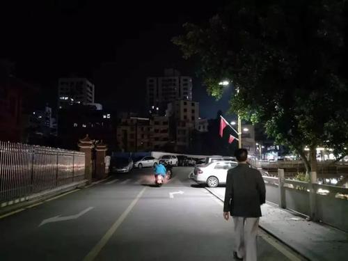 路灯陪伴沐鸣2的生活