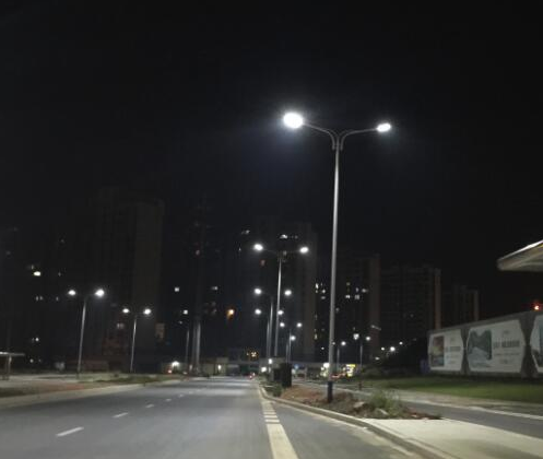 详解太阳能路灯的优势