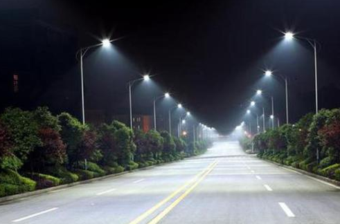 保养路灯从细节做起 保养路灯从细节做起