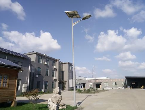 如何选择一家更适合自己的路灯厂家 如何选择一家更适合自己的路灯厂家